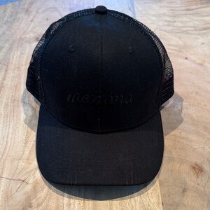 Black Mañana Trucker Hat